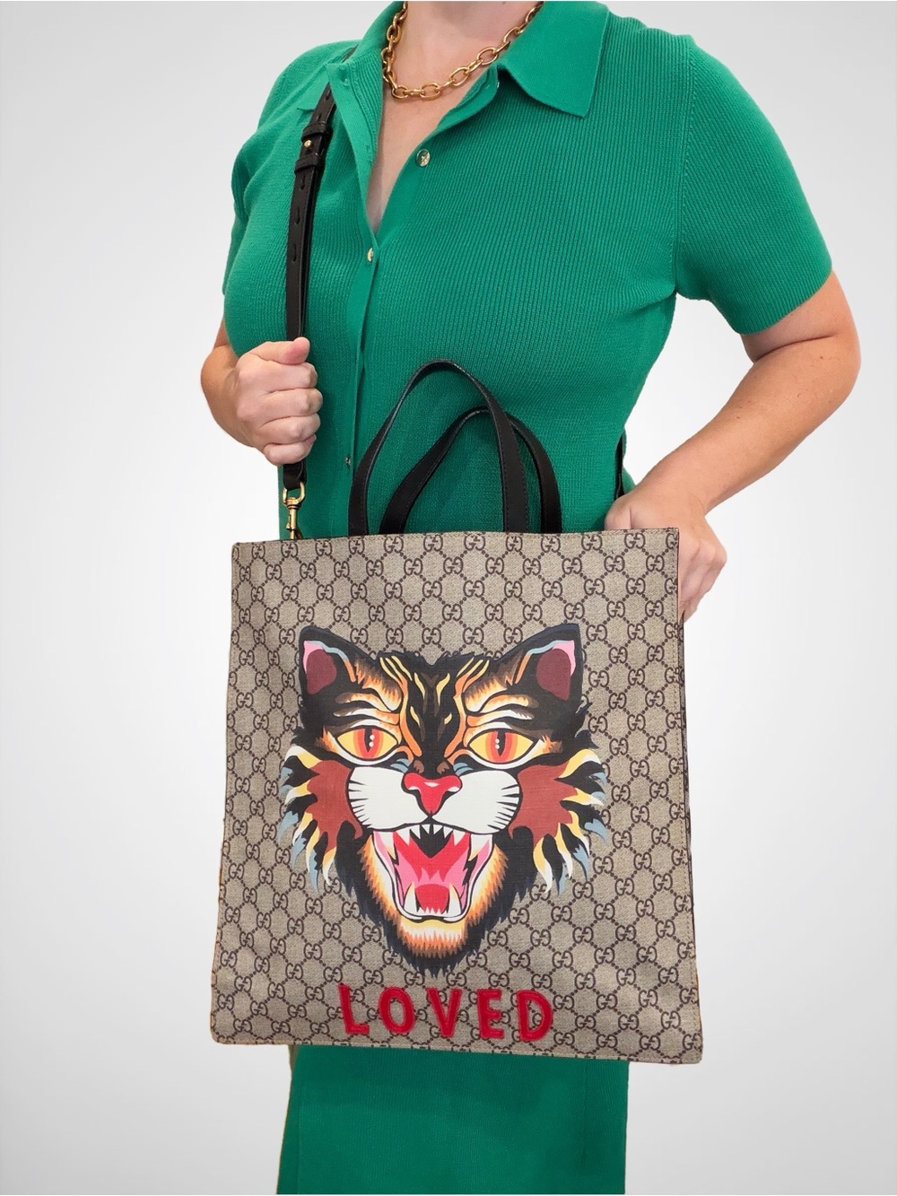 AUTHENTIC Gucci Beige GG Supreme Angry Cat Tote with Red 'LOVED'